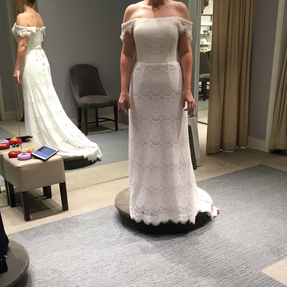 Galina Wedding dress size 6